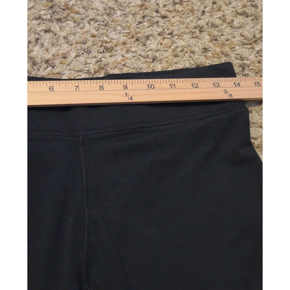 Nike Essential Bike Shorts Women's Size Medium Black Spandex Blend